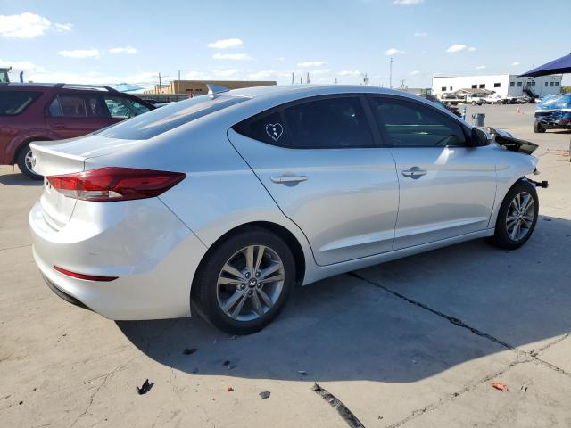 Photo 2 VIN: 5NPD84LF3HH083763 - HYUNDAI ELANTRA SE 