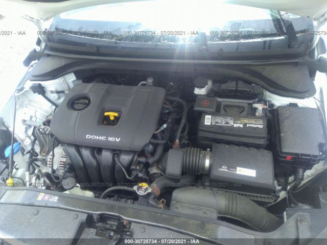 Photo 9 VIN: 5NPD84LF3HH090728 - HYUNDAI ELANTRA 