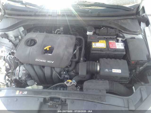 Photo 9 VIN: 5NPD84LF3HH093161 - HYUNDAI ELANTRA 