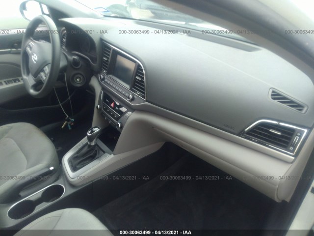 Photo 4 VIN: 5NPD84LF3HH095105 - HYUNDAI ELANTRA 