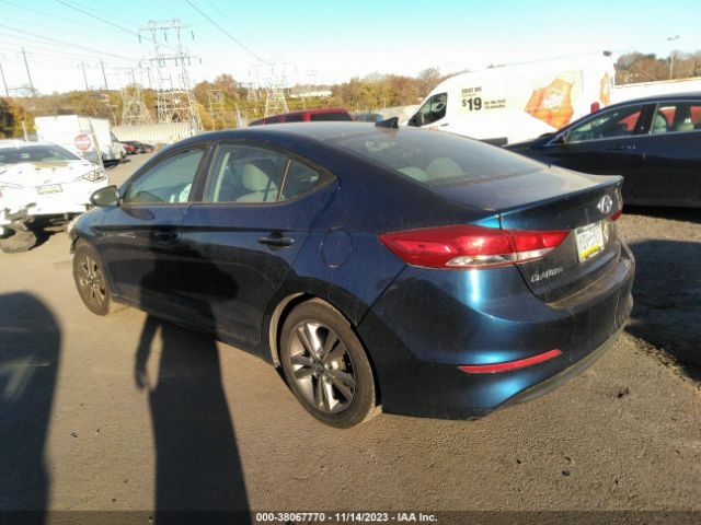 Photo 2 VIN: 5NPD84LF3HH098411 - HYUNDAI ELANTRA 