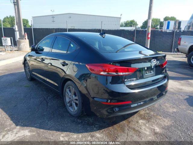 Photo 2 VIN: 5NPD84LF3HH106622 - HYUNDAI ELANTRA 