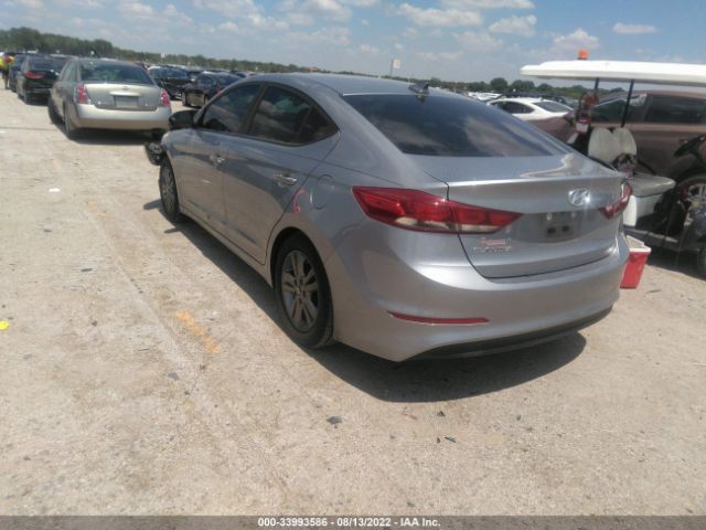 Photo 2 VIN: 5NPD84LF3HH107995 - HYUNDAI ELANTRA 