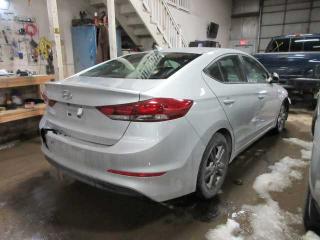 Photo 3 VIN: 5NPD84LF3HH114672 - HYUNDAI ELANTRA SE 