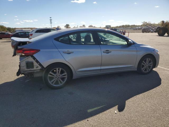 Photo 2 VIN: 5NPD84LF3HH120147 - HYUNDAI ELANTRA SE 