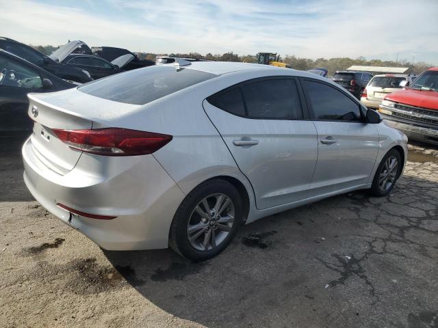 Photo 2 VIN: 5NPD84LF3HH121363 - HYUNDAI ELANTRA SE 