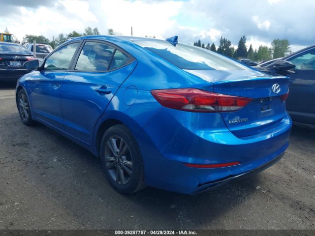 Photo 2 VIN: 5NPD84LF3HH135778 - HYUNDAI ELANTRA 