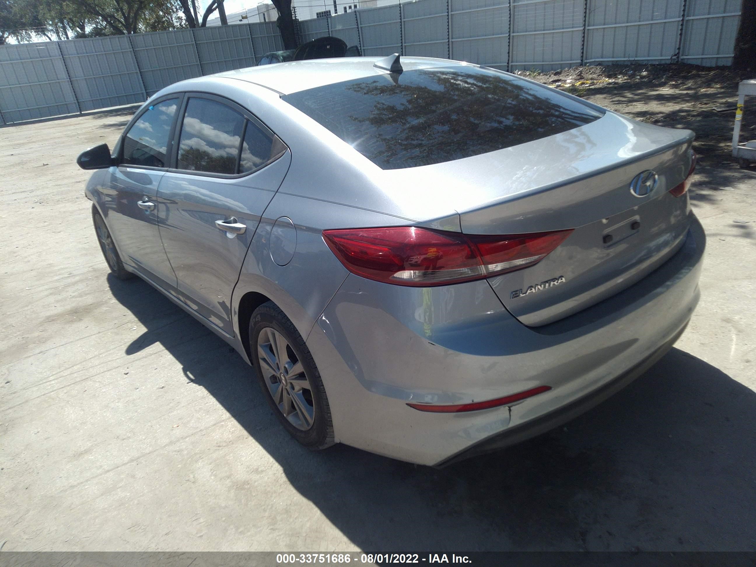 Photo 2 VIN: 5NPD84LF3HH139331 - HYUNDAI ELANTRA 