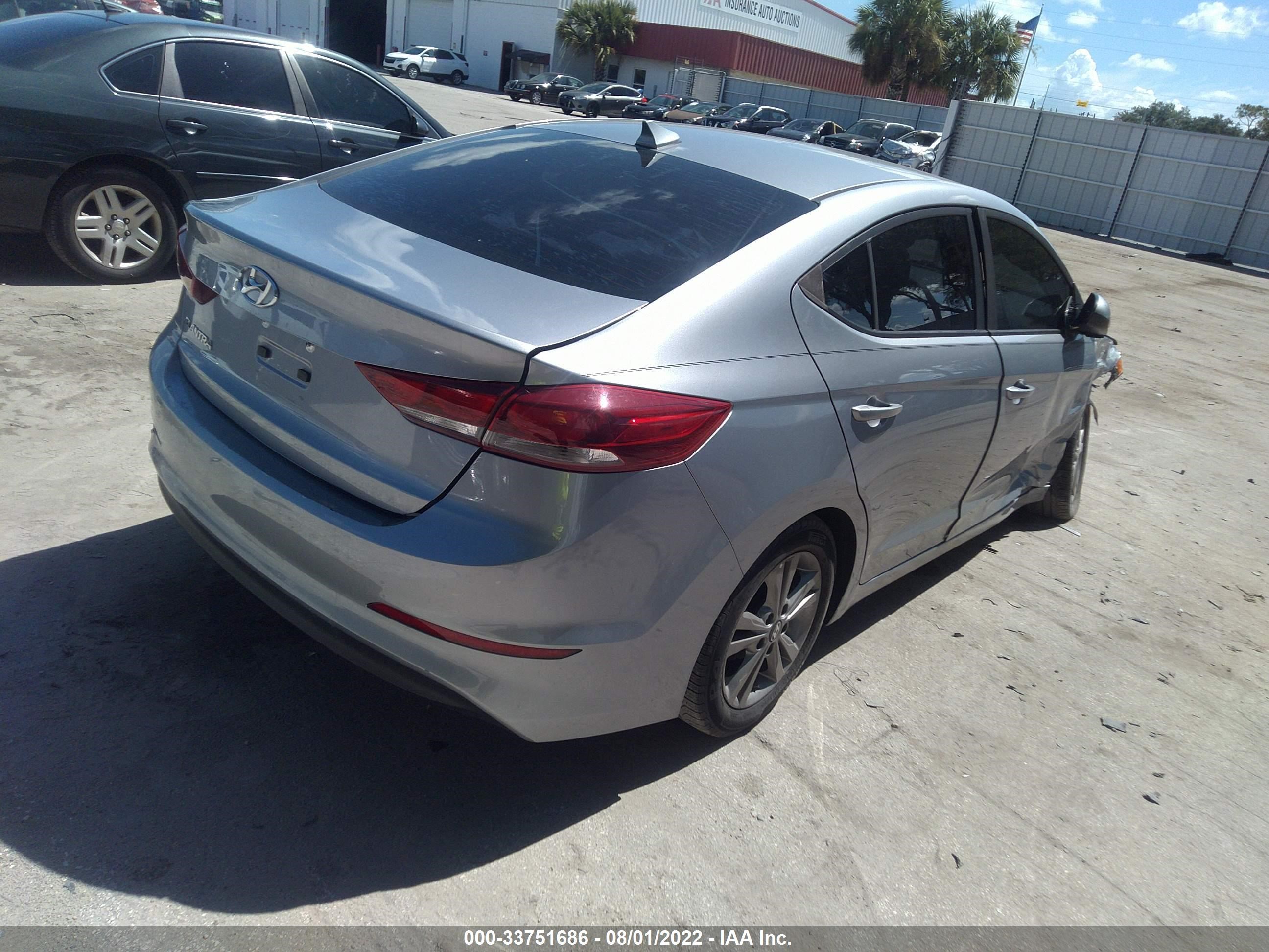 Photo 3 VIN: 5NPD84LF3HH139331 - HYUNDAI ELANTRA 