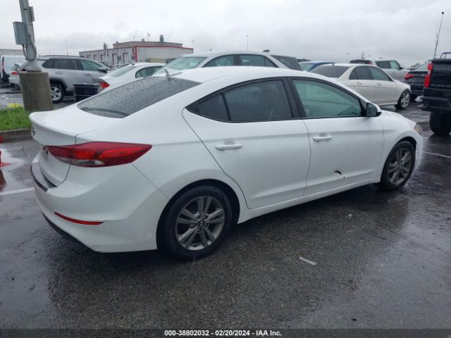 Photo 3 VIN: 5NPD84LF3HH142892 - HYUNDAI ELANTRA 