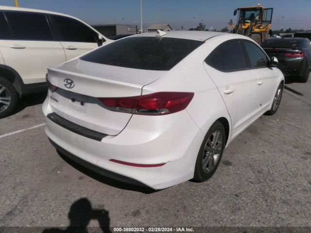 Photo 4 VIN: 5NPD84LF3HH142892 - HYUNDAI ELANTRA 