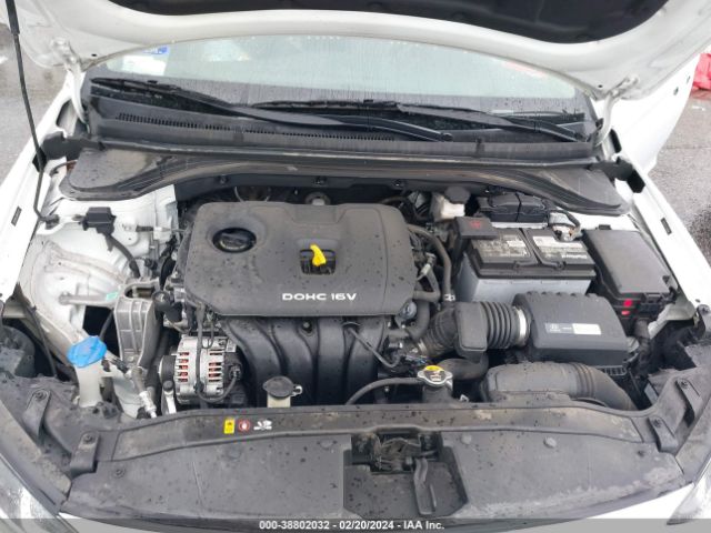 Photo 9 VIN: 5NPD84LF3HH142892 - HYUNDAI ELANTRA 