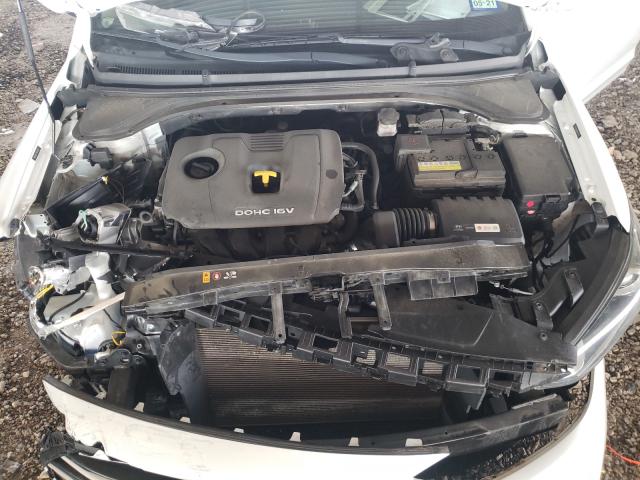 Photo 6 VIN: 5NPD84LF3HH154735 - HYUNDAI ELANTRA SE 