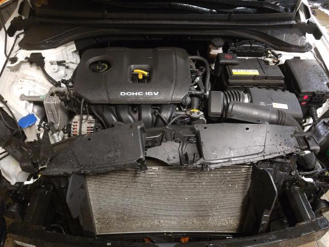 Photo 6 VIN: 5NPD84LF3HH156551 - HYUNDAI ELANTRA 