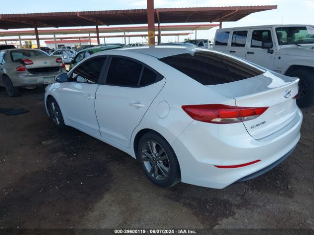 Photo 2 VIN: 5NPD84LF3HH157649 - HYUNDAI ELANTRA 