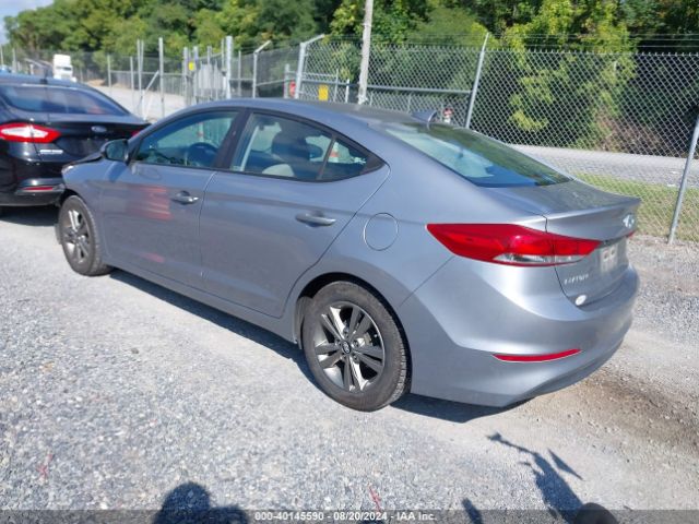 Photo 2 VIN: 5NPD84LF3HH157795 - HYUNDAI ELANTRA 