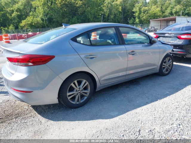 Photo 3 VIN: 5NPD84LF3HH157795 - HYUNDAI ELANTRA 