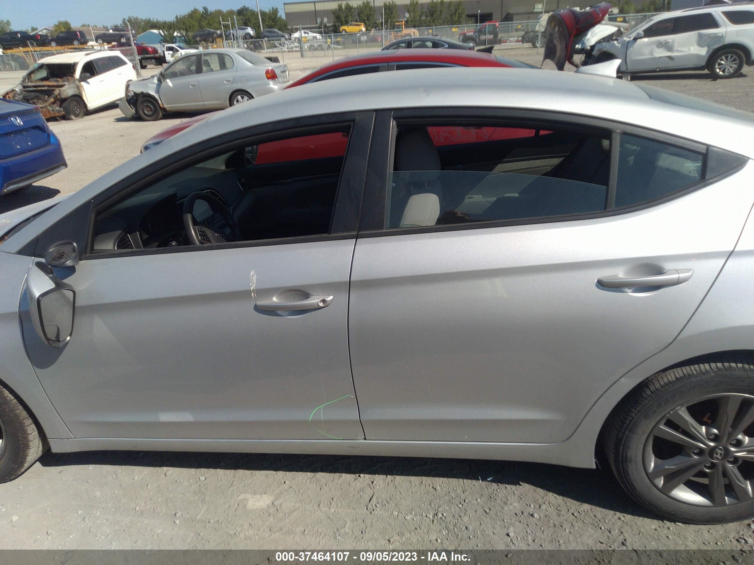 Photo 13 VIN: 5NPD84LF3HH160504 - HYUNDAI ELANTRA 