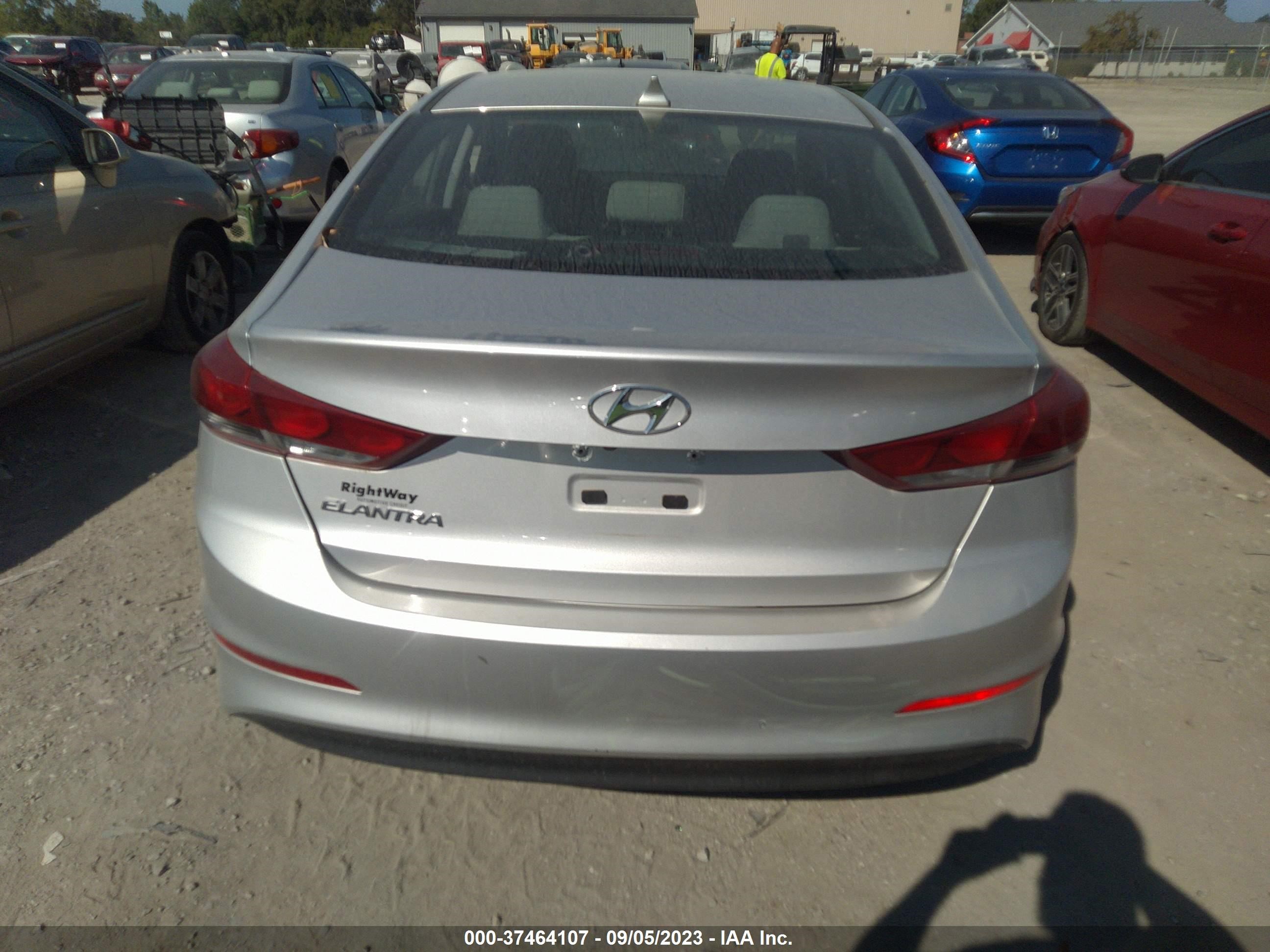 Photo 15 VIN: 5NPD84LF3HH160504 - HYUNDAI ELANTRA 