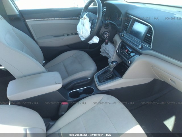 Photo 4 VIN: 5NPD84LF3HH176511 - HYUNDAI ELANTRA 