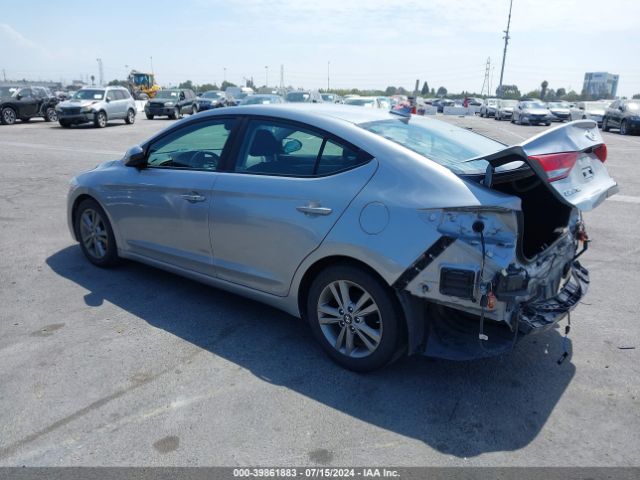 Photo 2 VIN: 5NPD84LF3HH180123 - HYUNDAI ELANTRA 