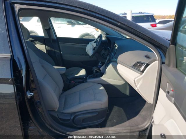 Photo 4 VIN: 5NPD84LF3HH180963 - HYUNDAI ELANTRA 