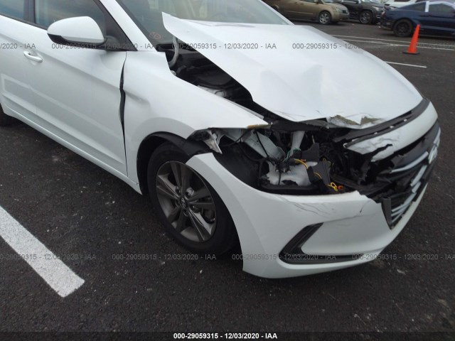 Photo 5 VIN: 5NPD84LF3HH184849 - HYUNDAI ELANTRA 