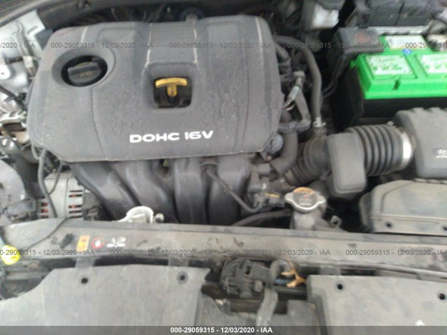 Photo 9 VIN: 5NPD84LF3HH184849 - HYUNDAI ELANTRA 