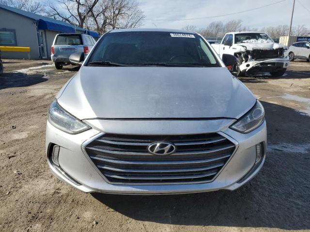 Photo 4 VIN: 5NPD84LF3HH188982 - HYUNDAI ELANTRA 