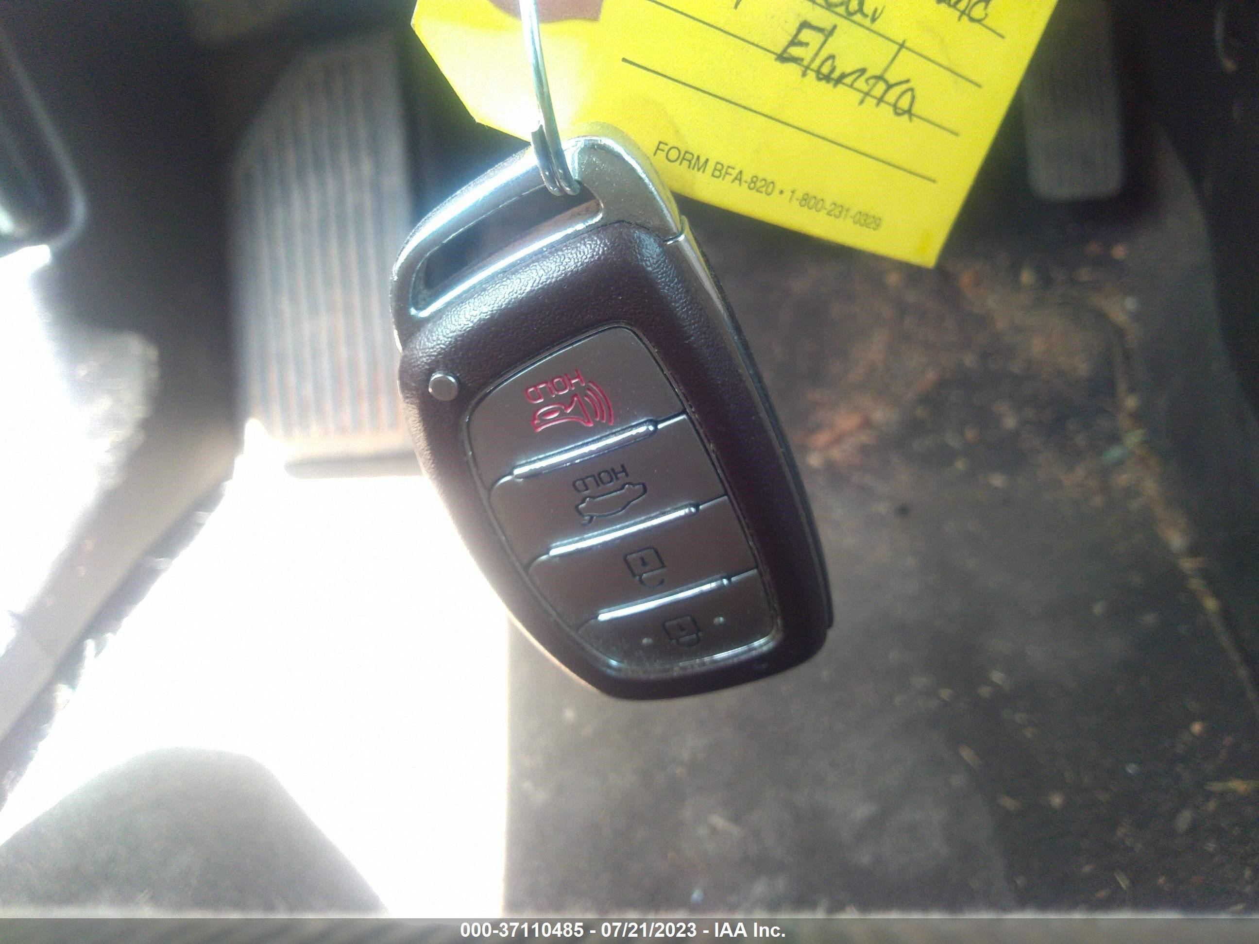 Photo 10 VIN: 5NPD84LF3HH200340 - HYUNDAI ELANTRA 