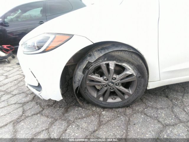 Photo 5 VIN: 5NPD84LF3JH213739 - HYUNDAI ELANTRA 