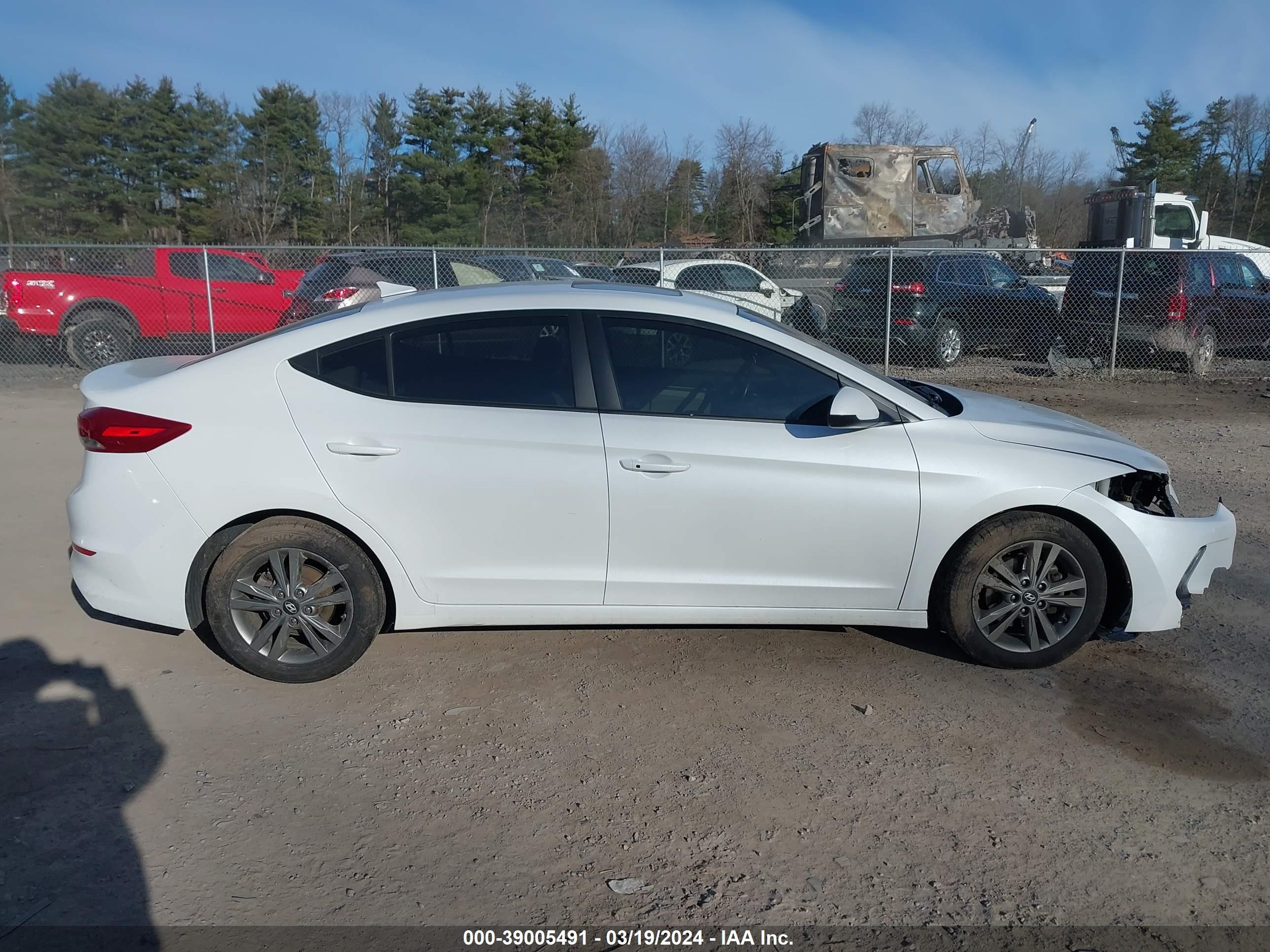 Photo 12 VIN: 5NPD84LF3JH220626 - HYUNDAI ELANTRA 