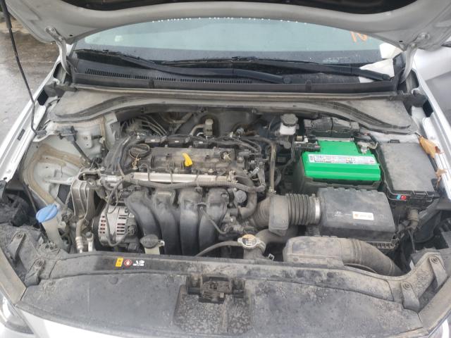 Photo 6 VIN: 5NPD84LF3JH226538 - HYUNDAI ELANTRA SE 