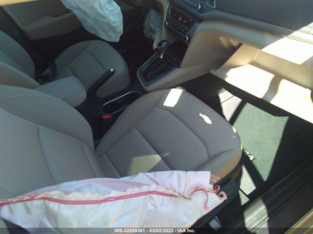 Photo 4 VIN: 5NPD84LF3JH232209 - HYUNDAI ELANTRA 