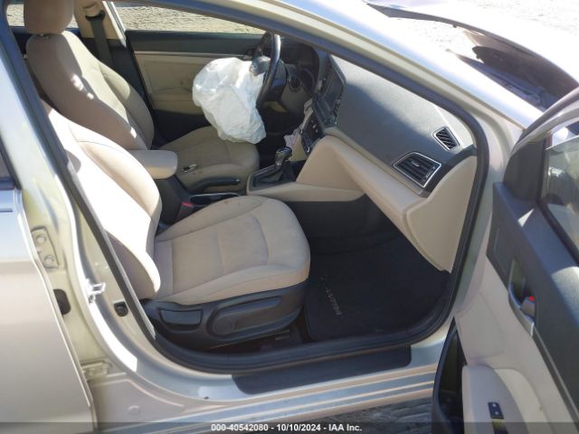 Photo 4 VIN: 5NPD84LF3JH233943 - HYUNDAI ELANTRA 