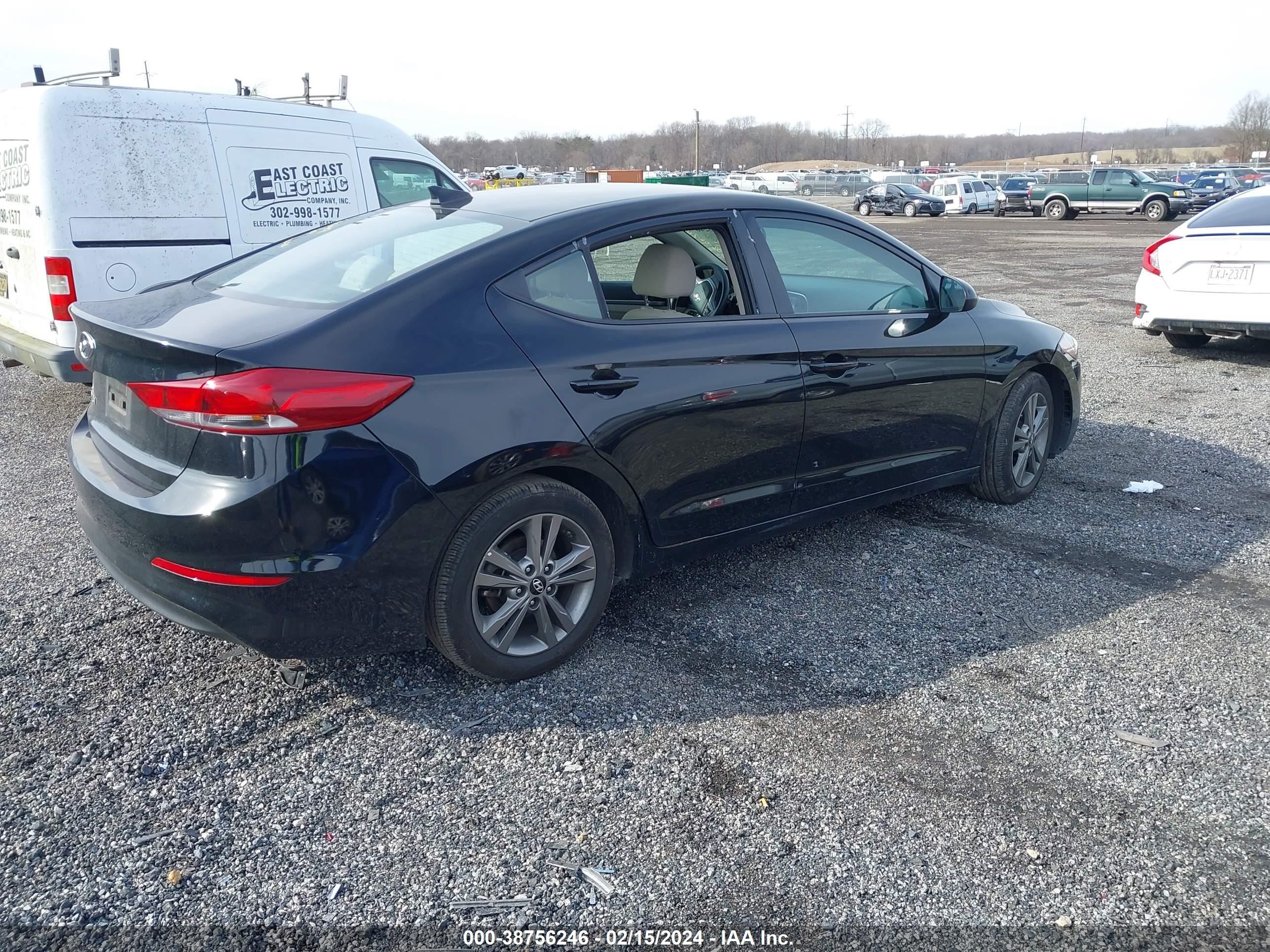 Photo 3 VIN: 5NPD84LF3JH234431 - HYUNDAI ELANTRA 