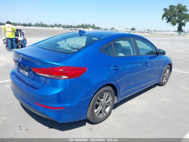 Photo 3 VIN: 5NPD84LF3JH235479 - HYUNDAI ELANTRA 