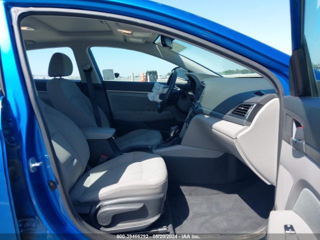 Photo 4 VIN: 5NPD84LF3JH235479 - HYUNDAI ELANTRA 