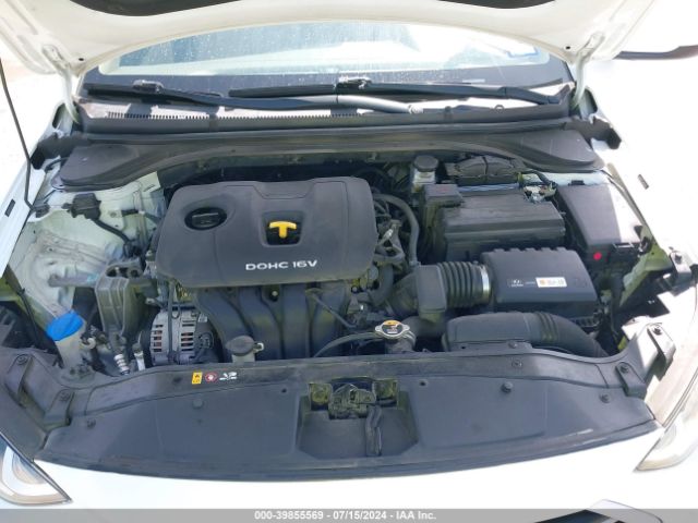 Photo 9 VIN: 5NPD84LF3JH252587 - HYUNDAI ELANTRA 