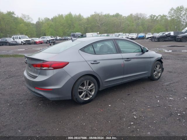 Photo 3 VIN: 5NPD84LF3JH258177 - HYUNDAI ELANTRA 