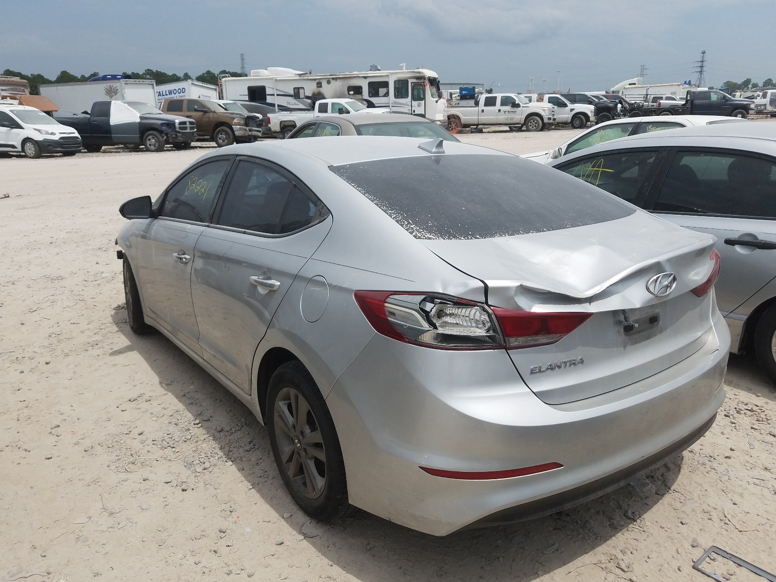 Photo 2 VIN: 5NPD84LF3JH260530 - HYUNDAI ELANTRA SE 