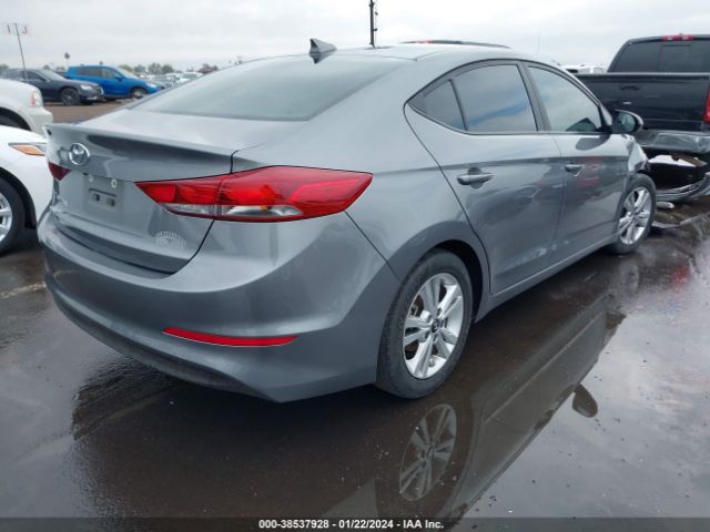 Photo 3 VIN: 5NPD84LF3JH265629 - HYUNDAI ELANTRA 