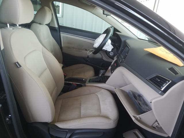 Photo 4 VIN: 5NPD84LF3JH286853 - HYUNDAI ELANTRA SE 