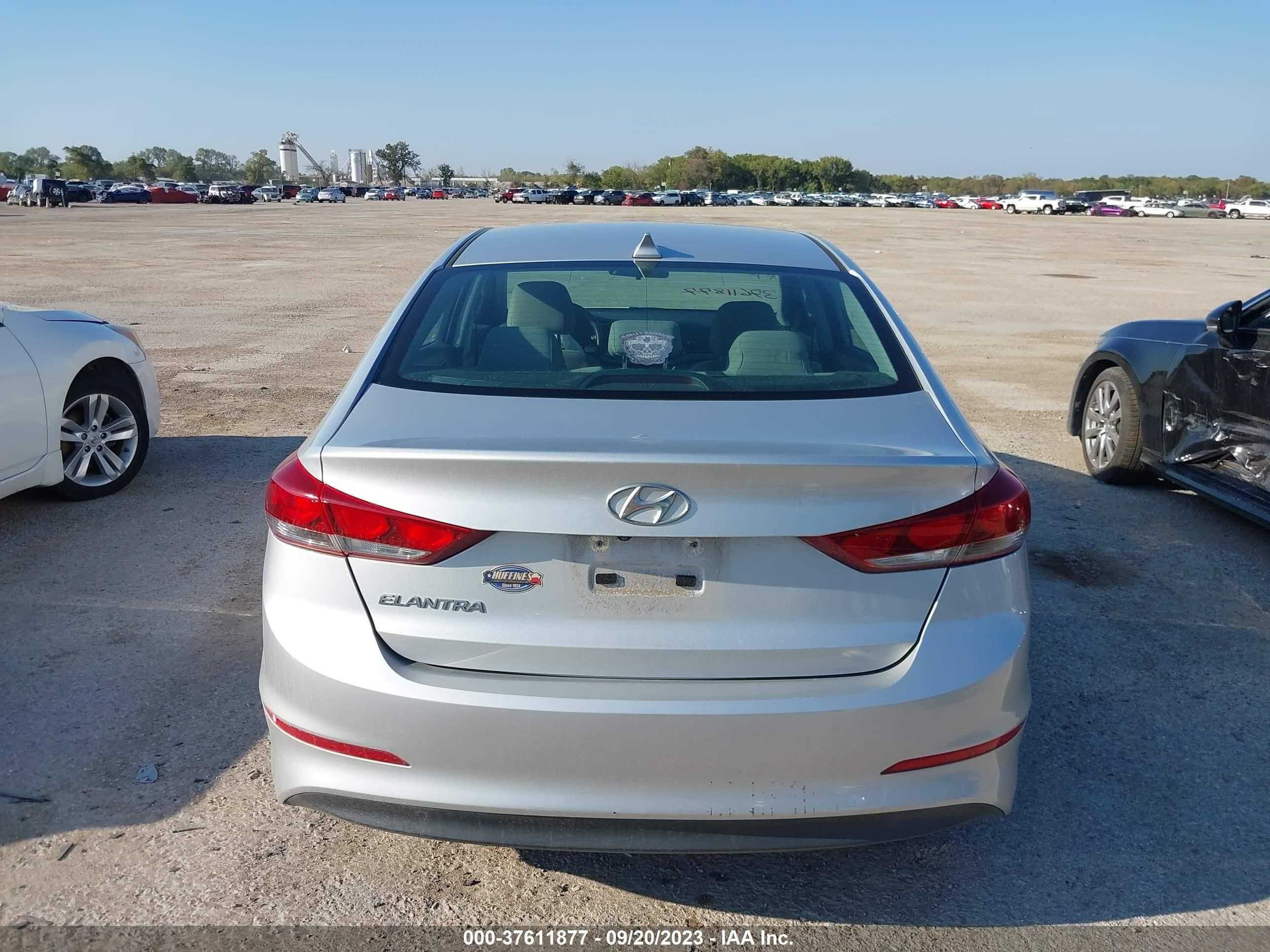 Photo 15 VIN: 5NPD84LF3JH313338 - HYUNDAI ELANTRA 