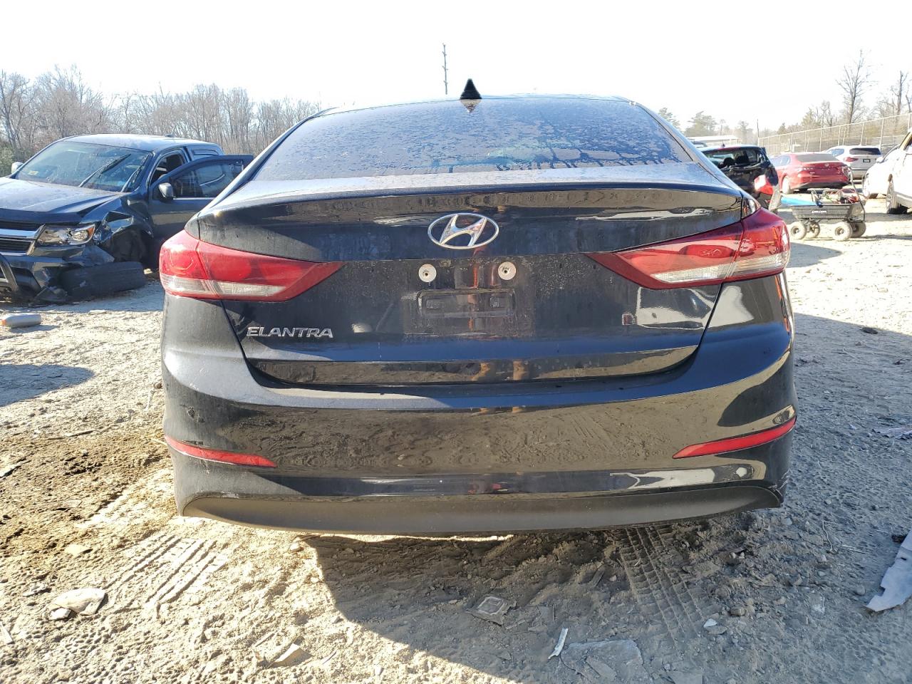 Photo 5 VIN: 5NPD84LF3JH315901 - HYUNDAI ELANTRA 