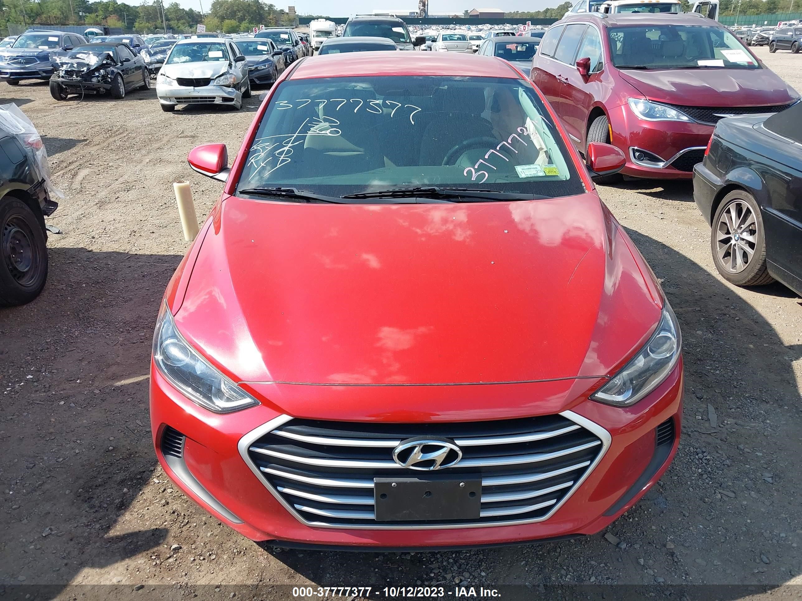 Photo 11 VIN: 5NPD84LF3JH327062 - HYUNDAI ELANTRA 