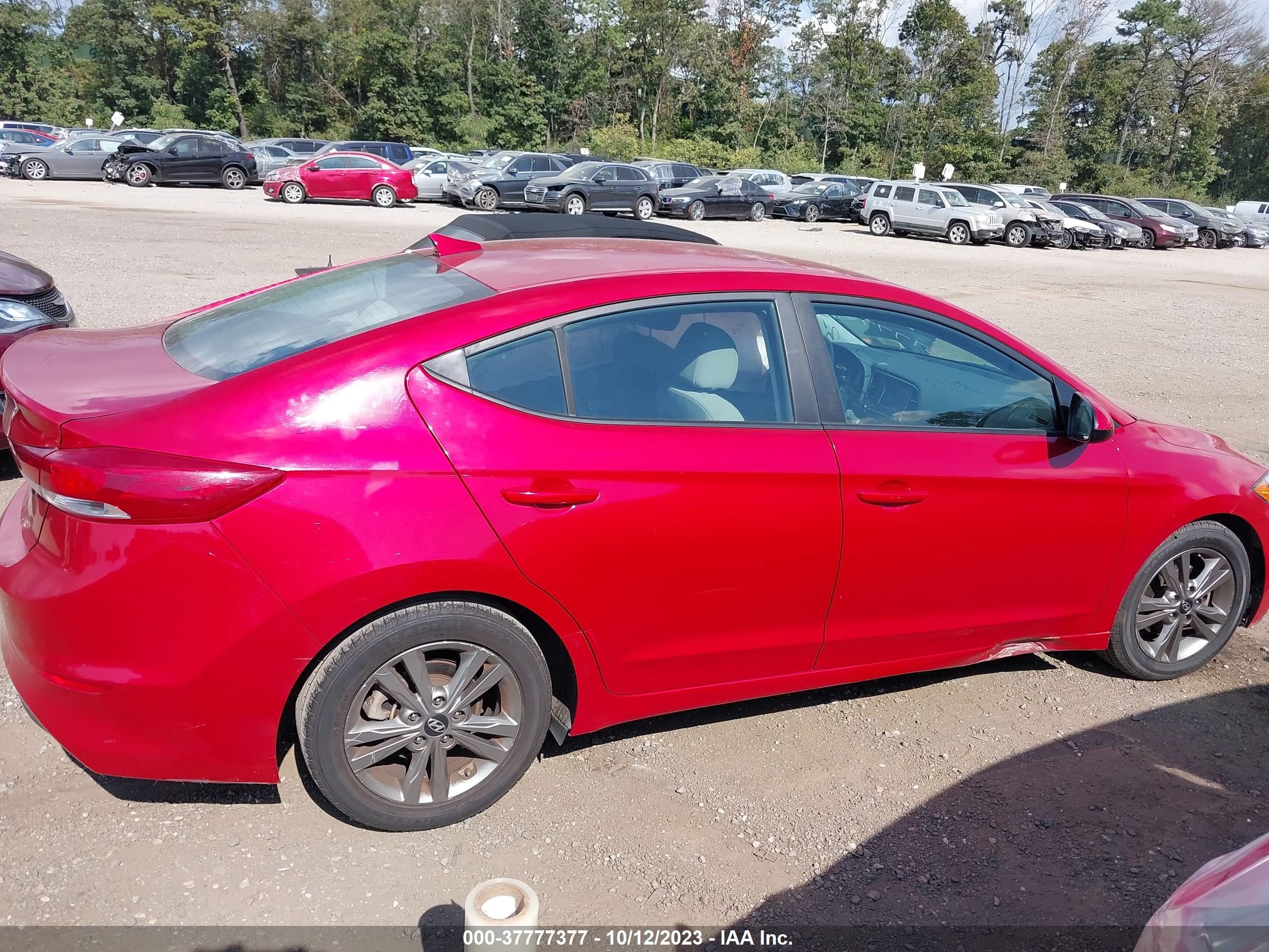 Photo 12 VIN: 5NPD84LF3JH327062 - HYUNDAI ELANTRA 