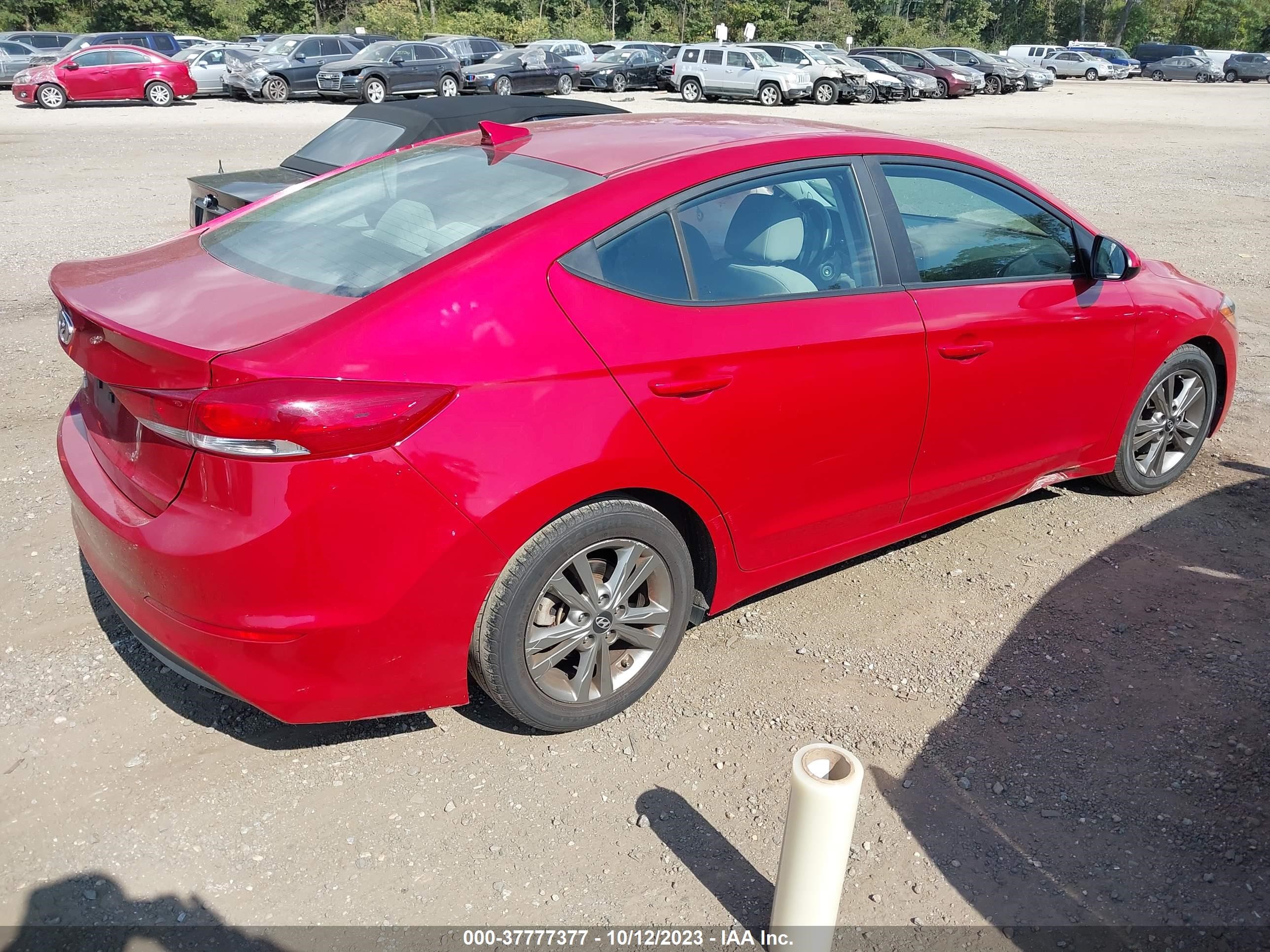 Photo 3 VIN: 5NPD84LF3JH327062 - HYUNDAI ELANTRA 