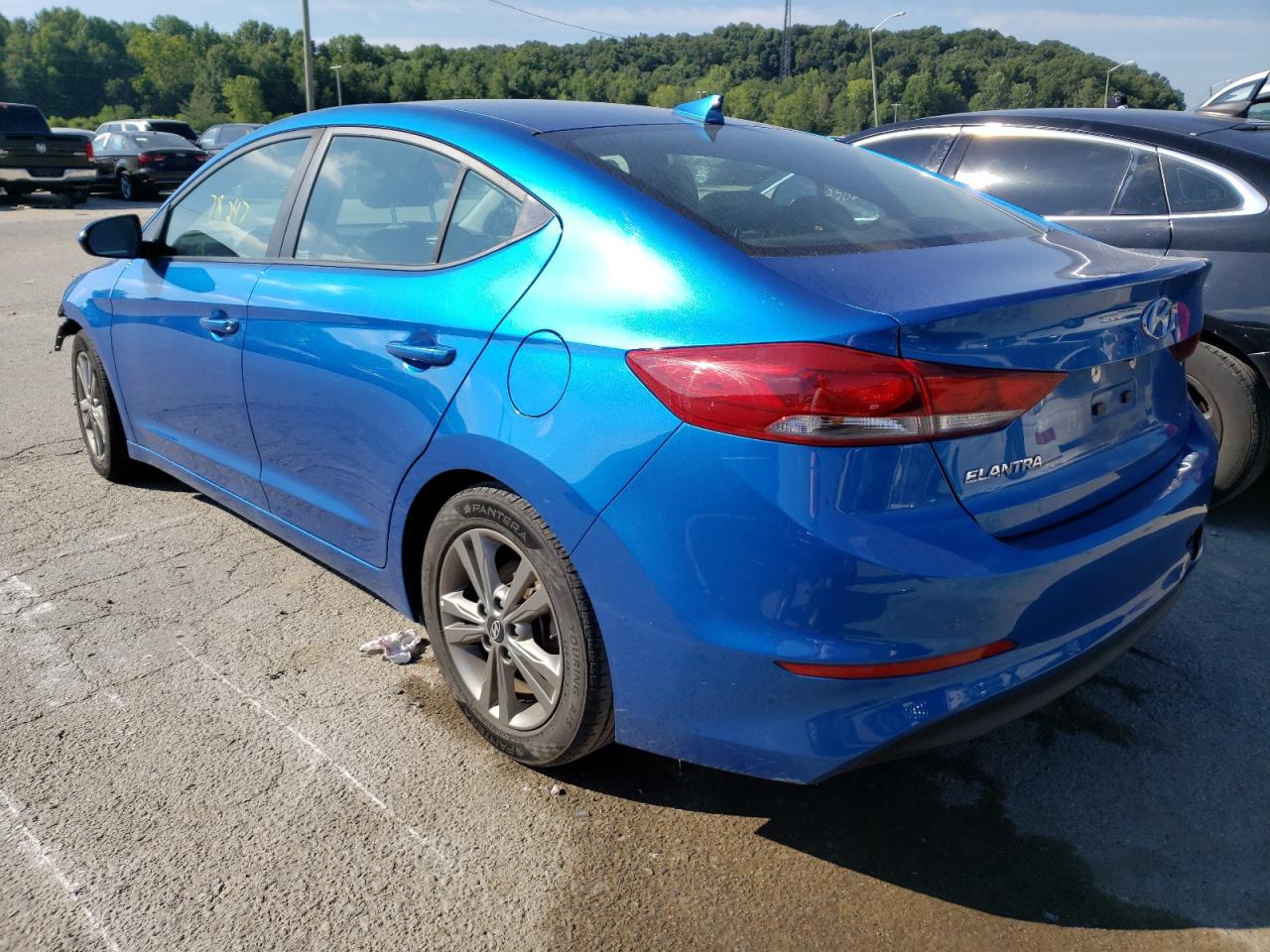 Photo 2 VIN: 5NPD84LF3JH345299 - HYUNDAI ELANTRA 