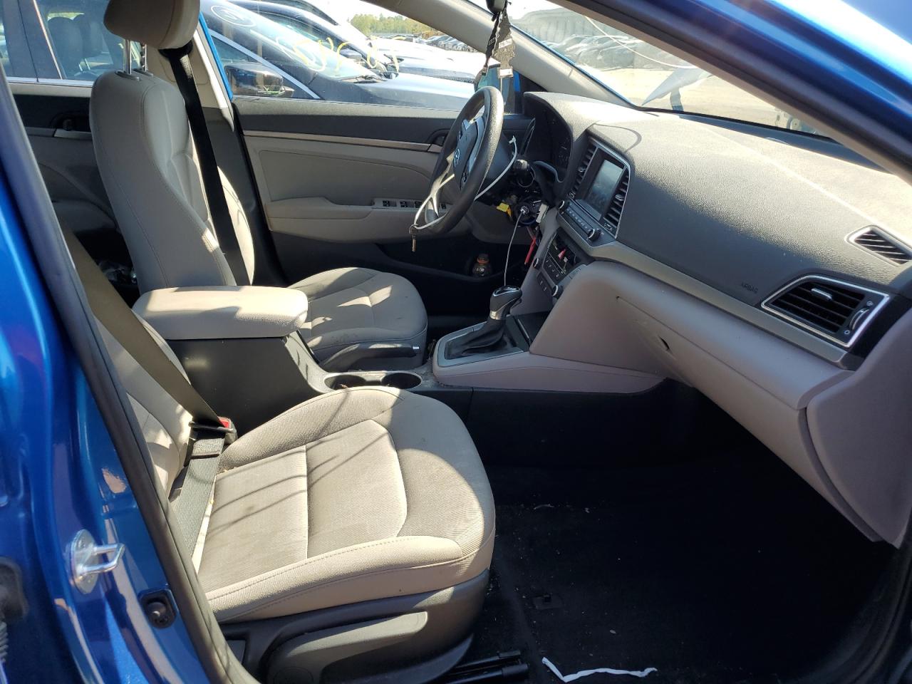 Photo 4 VIN: 5NPD84LF3JH345299 - HYUNDAI ELANTRA 